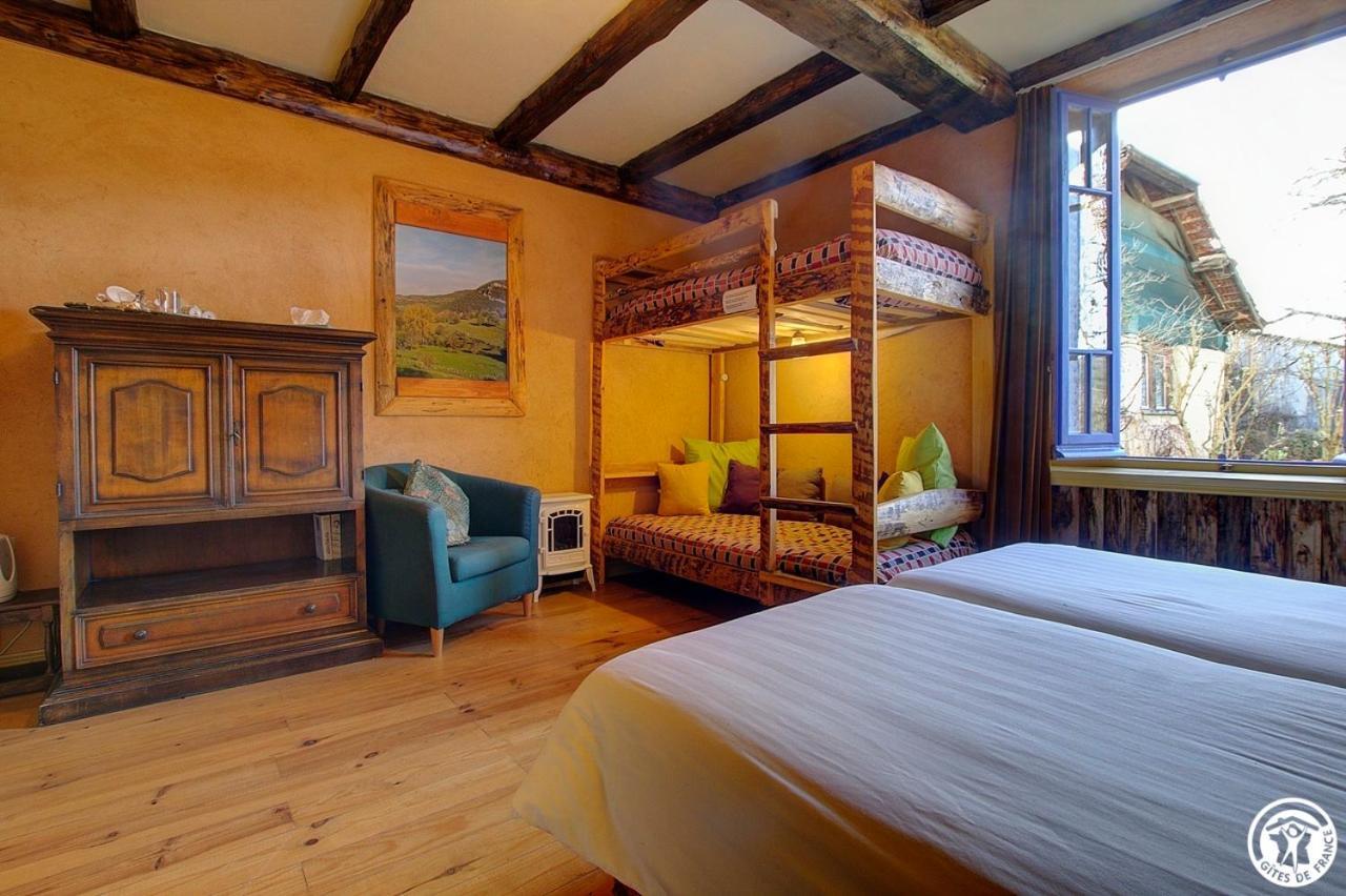 Bed and Breakfast Goute La Vie Marchamp Esterno foto