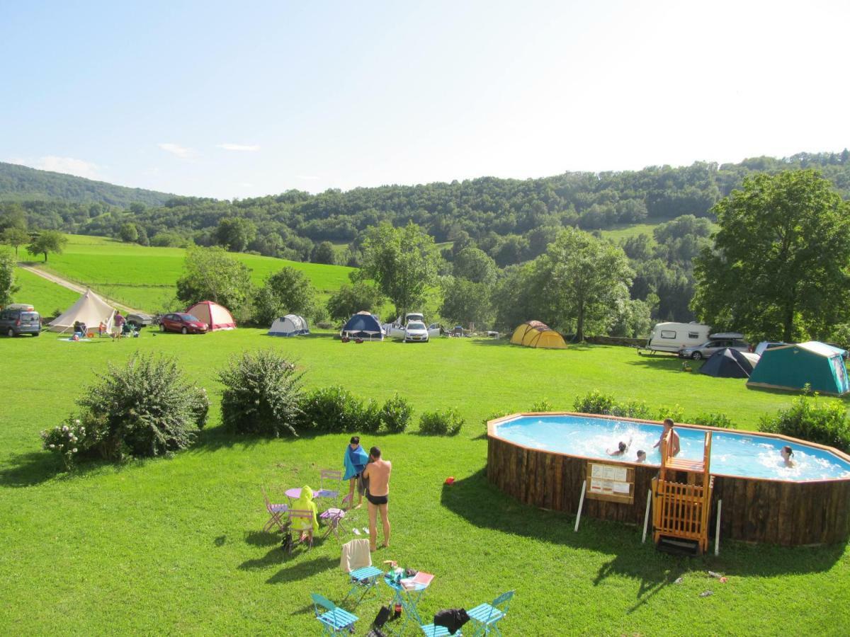 Bed and Breakfast Goute La Vie Marchamp Esterno foto
