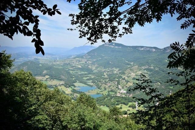 Bed and Breakfast Goute La Vie Marchamp Esterno foto