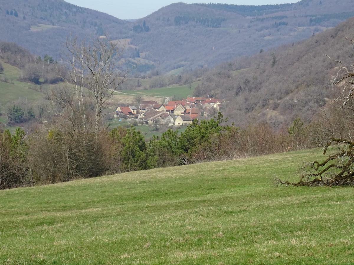 Bed and Breakfast Goute La Vie Marchamp Esterno foto