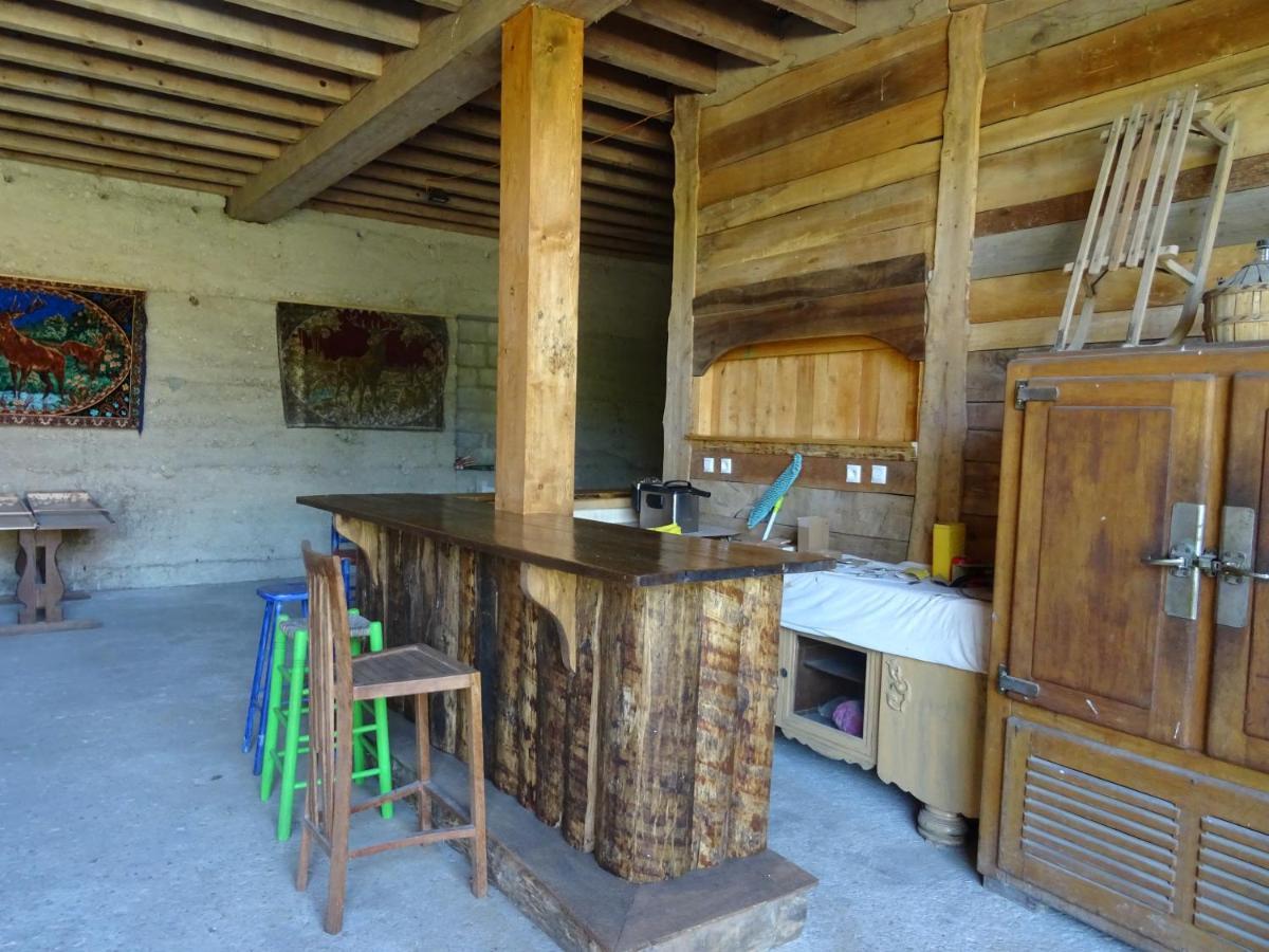 Bed and Breakfast Goute La Vie Marchamp Esterno foto
